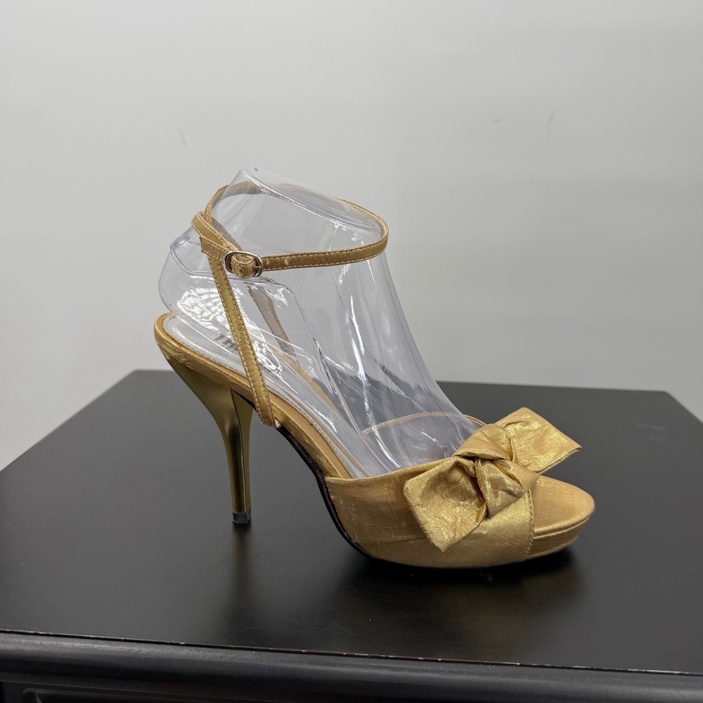 Tribeca Kenneth Cole Sandals Womens 7.5 Gold Good Bow Peep Toe Platform J00527